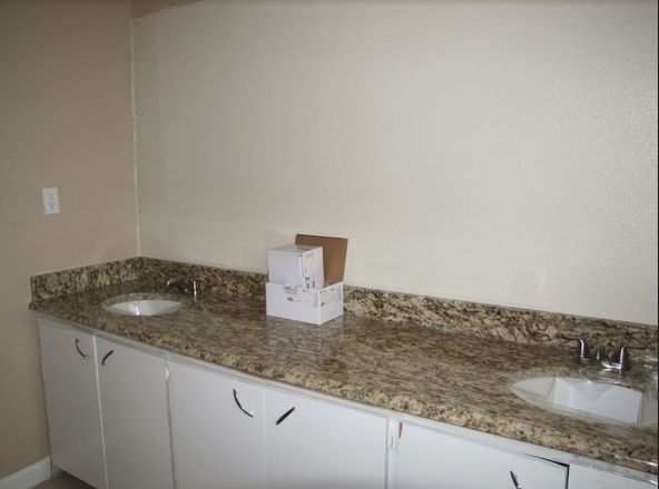 6450 Kelly Drive, Granbury, TX 76048